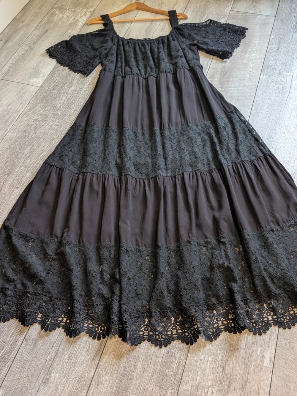Whimsigoth Lace Tiered Maxi Dress Black XL Dark Boho Gothic Romance EUC 🖤 - Picture 8 of 12